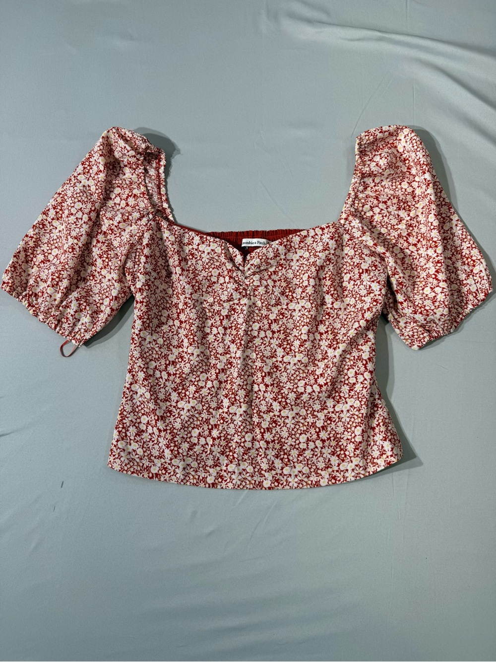 NWT Abercrombie and Fitch Sweetheart Neck Puff Sleeve pink floral blouse crop M - Picture 2 of 5